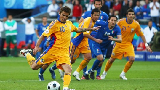 Membrul Generației de Aur: ”România avea forța să prindă finala la Euro 2008! Cei de după noi erau poate mai buni, dar au avut atât de multă neșansă”