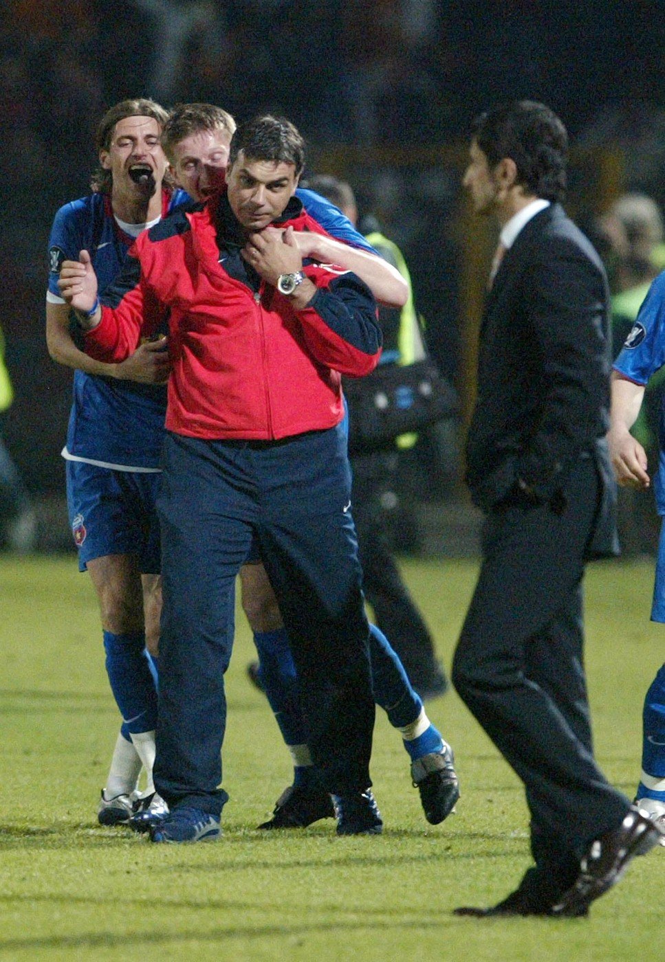 Răzvan Lucescu și Cosmin Olăroiu au fost rivali în sfertul celebrul al Cupei UEFA din 2006 dintre FCSB și Rapid