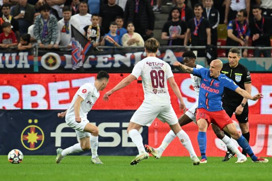 FCSB - CFR Cluj 3-2. Meci nebun pe Arena Națională! Echipa lui Charalambous a făcut un pas important spre trofeul de campioană