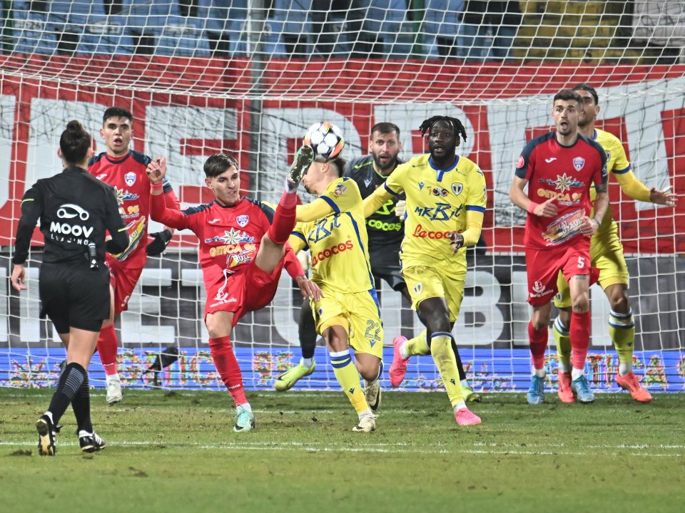 Petrolul a obținut patru puncte din duelurile cu Gloria Buzău din sezonul regular