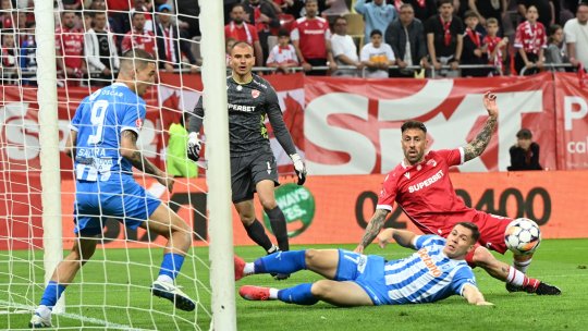Dinamo - Universitatea Craiova 0-2. Baiaram și Mitriță le aduc oltenilor o victorie esențială în bătălia pentru titlu!