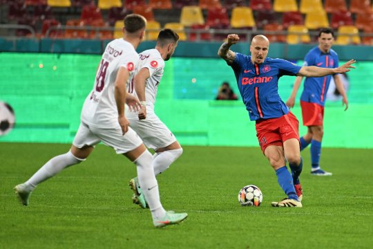 S-a uitat la FCSB - CFR și nu s-a abținut: ”Nu mi-am închipuit că poate Dan Petrescu așa ceva!”