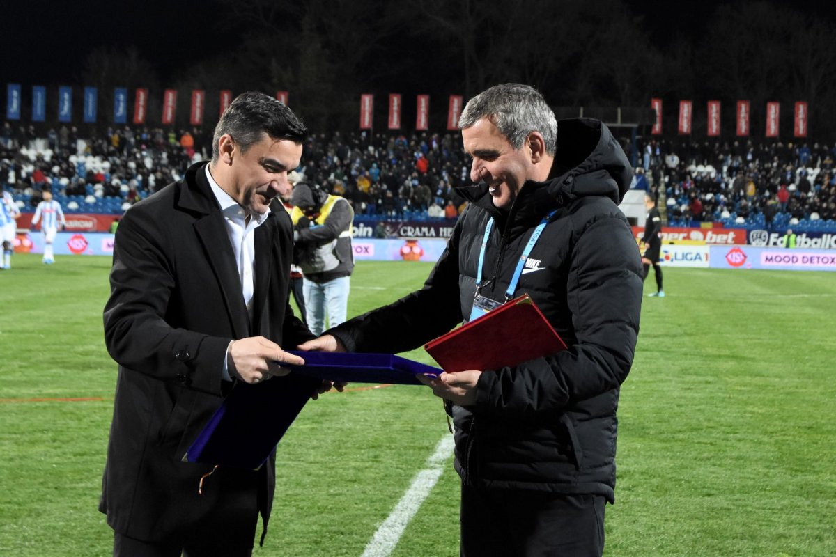 Primarul Mihai Chirica, alături de Gică Hagi, cu ocazia unui meci jucat de Viitorul Constanța la Iași, în 2020