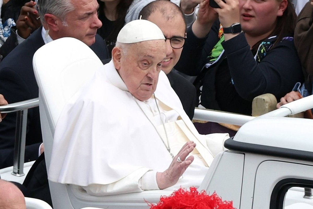 Papa Francisc a murit luni, 21 aprilie, la vârsta de 88 de ani