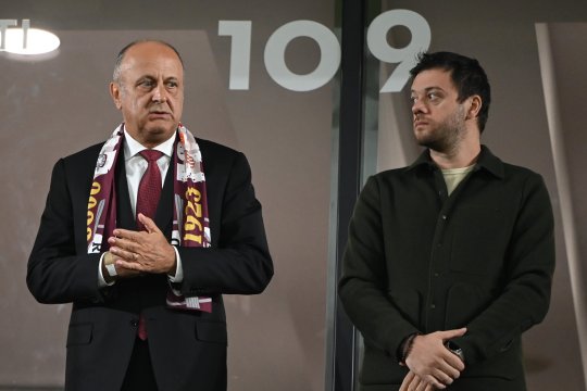 Victor Angelescu a dat cărțile pe față! Ce s-a discutat la ședința în care s-a decis viitorul lui Șumudică la Rapid: ”E frustrare foarte mare”