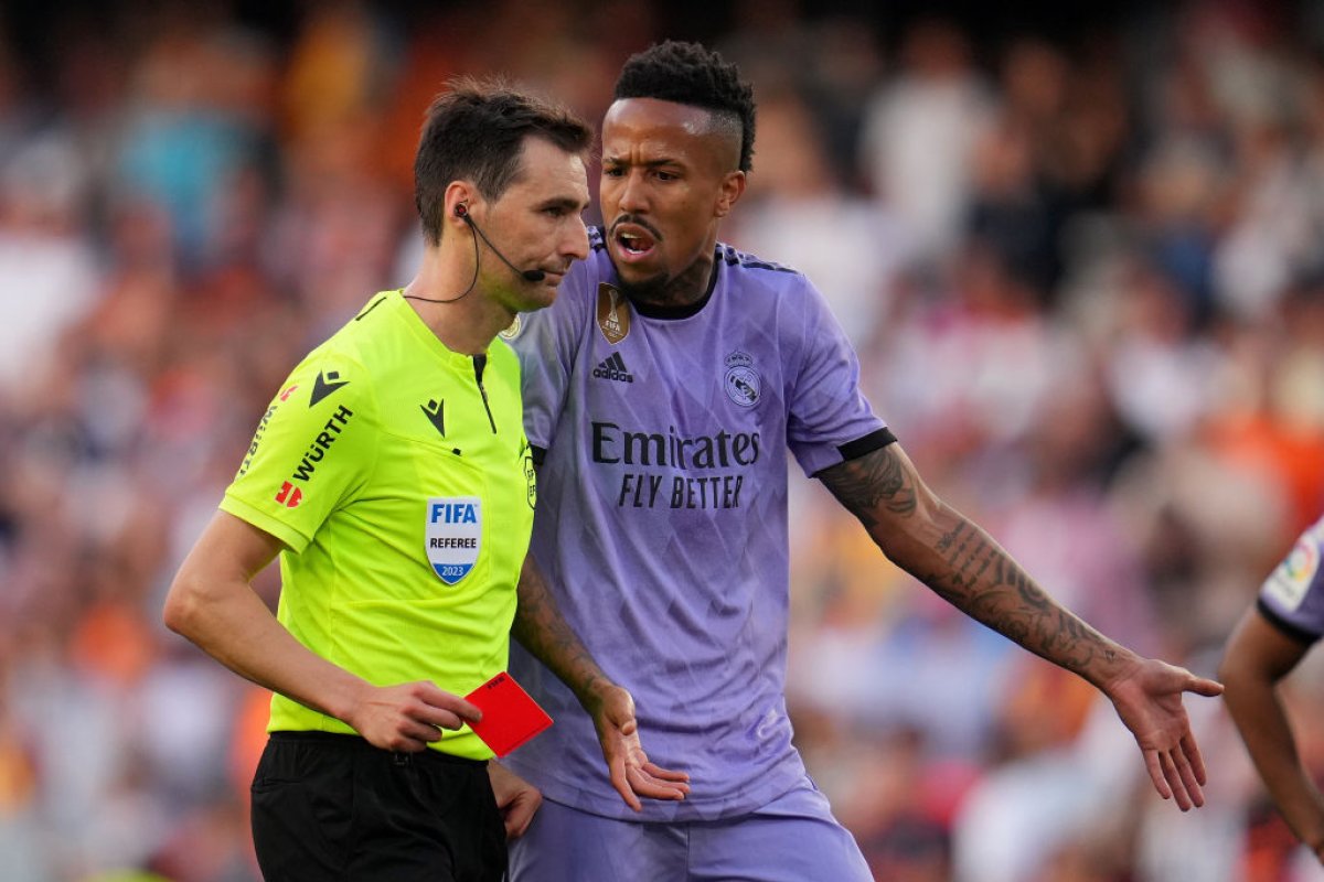 Arbitrul finalei Cupei Regelui, De Burgos Bengoetxea, atacat în mod direct într-un clip difuzat de Real Madrid TV