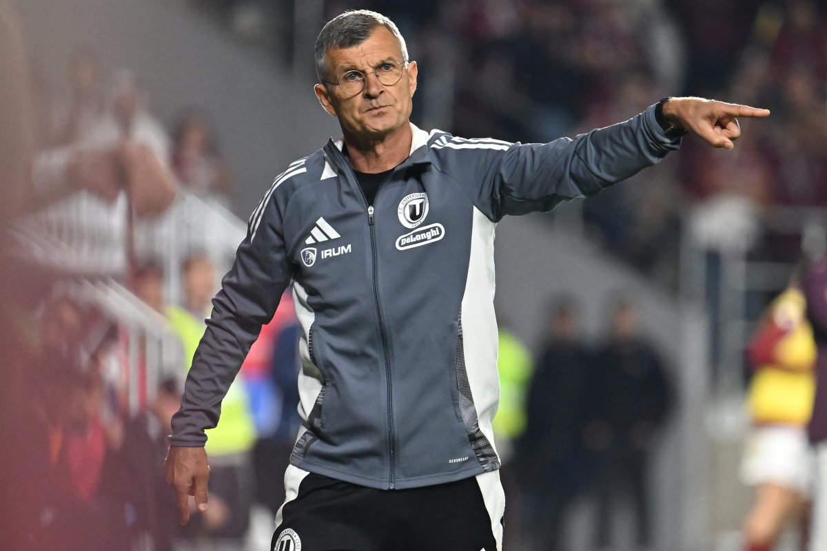 Sabău a dus-o în premieră pe U Cluj în play-off-ul SuperLigii