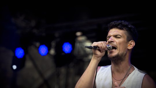 Tudor Chirilă, blamat la 25 de ani de la înmormântarea tatălui său: ”Arunca cu sutele de dolari în cimitir. Se vedea că are o atitudine falsă”
