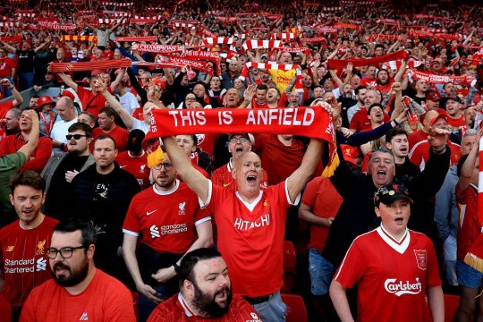 S-au infiltrat sau le-au dat țeapă celor de la Liverpool? Ce s-a întâmplat la sărbătoarea "cormoranilor"