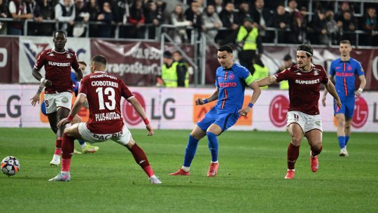 Moment controversat la Rapid - FCSB! Ce arată reluările