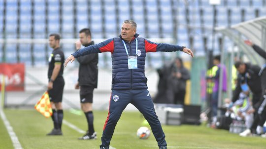 Ilie Stan s-a dezlănțuit la adresa unui suporter! Omologul Leo Grozavu a intervenit pentru a-l calma