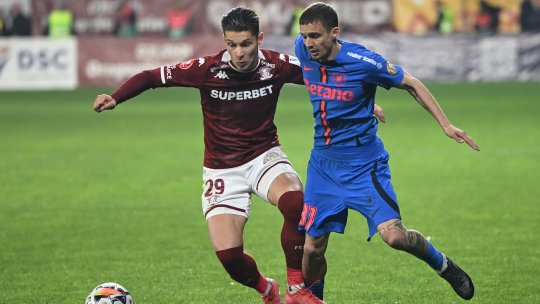 Mihai Stoica nu a mai rezistat și l-a pupat pe Ilie Năstase, după golul lui Cisotti în derby-ul cu Rapid