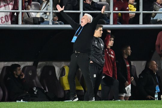 Șumudică a făcut ravagii la vestiare: "Băi, bandiților!"