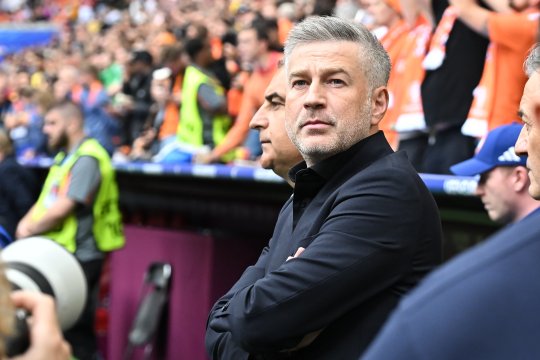 Aflat pe lista Rapidului, Edi Iordănescu a luat decizia și semnează contractul