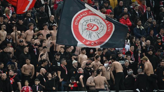 Dinamoviștii, părăsiți de o parte a galeriei până la pauză. Motivul boicotului