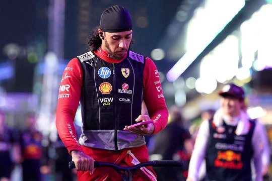 Clauza secretă din contractul lui Lewis Hamilton. Cum a fost "blocată" Ferrari de Mercedes