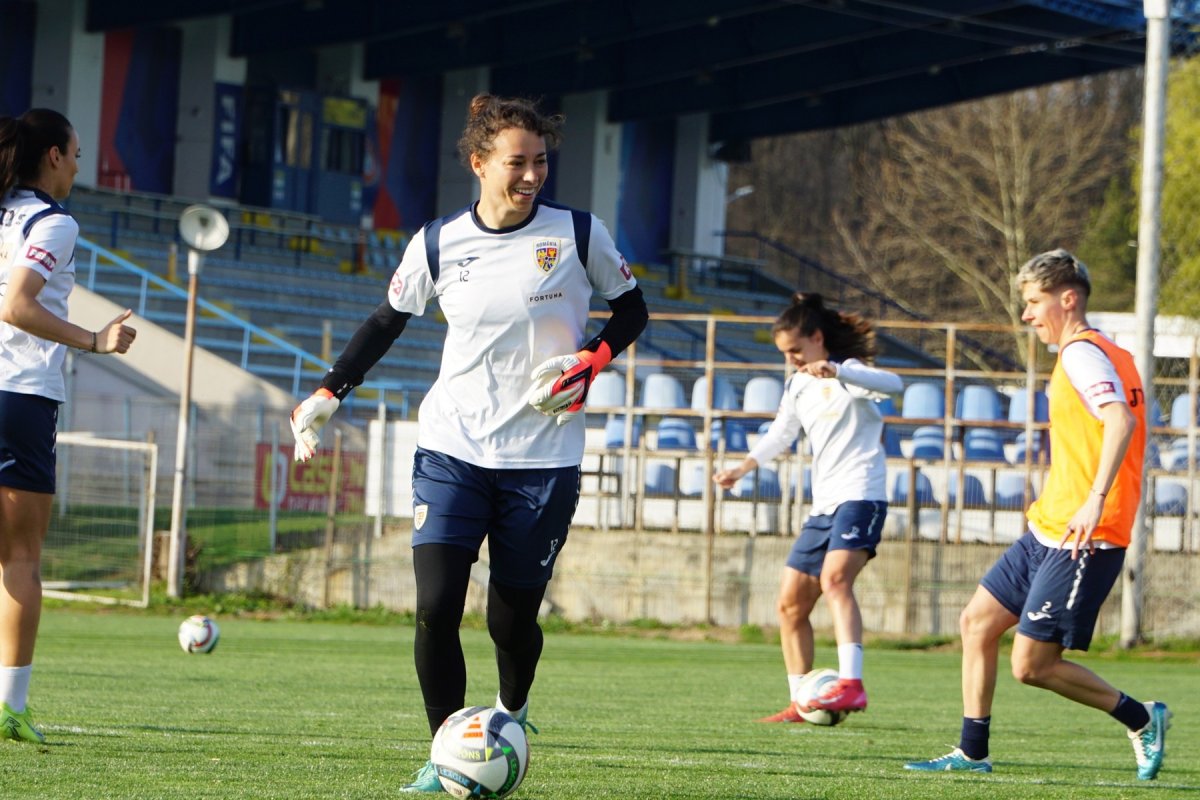 Camelia Caesar, portarul echipei naționale de fotbal feminin