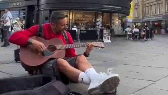 Fanilor nu le-a venit să creadă! Cum l-au găsit pe jucătorul care le umplea inimile de bucurie în trecut