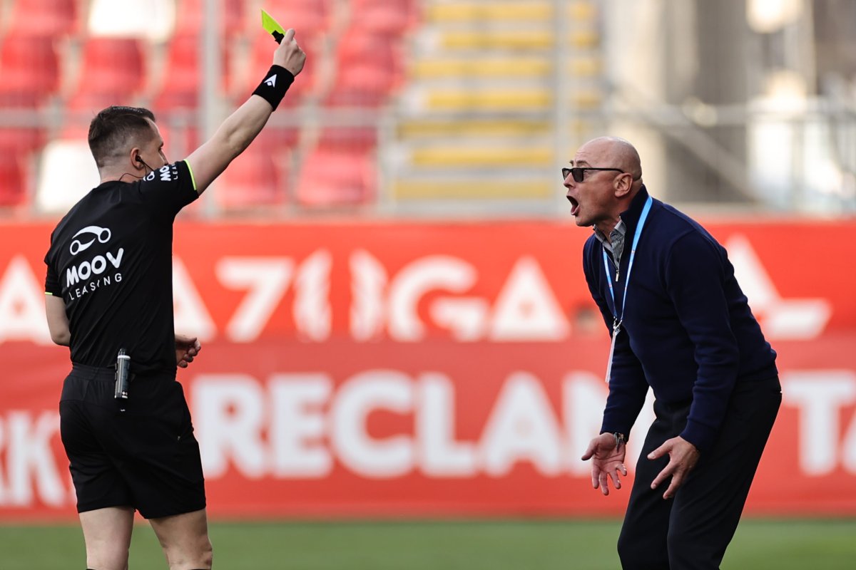 Leo Grozavu a primit cartonaș galben în UTA Arad - FC Botoșani