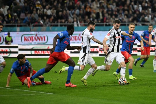 Șicană sau gafă? Ce a putut să apară pe tabelă la FCSB - U Cluj