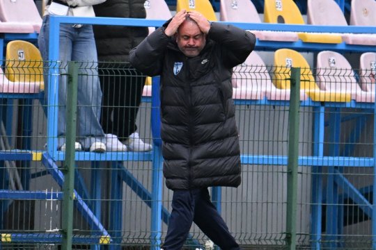 Mihai Iosif și-a ieșit din minți după ce echipa sa a fost egalată în prelungiri: ”Pentru ce muncim? E incredibil! Nu avem nicio șansă, nimic”