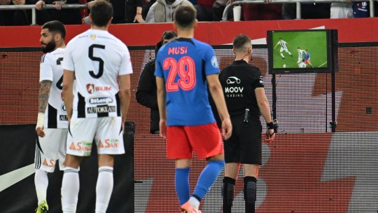 Adrian Porumboiu a văzut penalty-ul din FCSB - U Cluj și a concluzionat: ”Aș vrea să fac o afirmație sigură!”