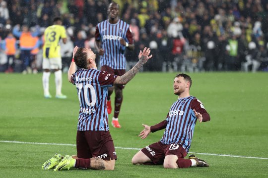 Drăguș a marcat sub privirile lui Mourinho! Descătușarea românului, după ce a înscris primul gol în 2025