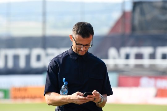Andrei Nicolescu: ”L-am sunat astăzi pe Gigi Becali, dar nu a răspuns!”. Oficialul lui Dinamo, întrebat direct despre un potențial schimb Politic / Musi