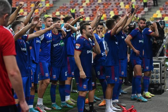 ”Ultrasul” Adi Popa a dezvăluit scandările sale favorite: ”Am avut și vom avea mereu...” / ”Cântam în tramvai, până la stadion”