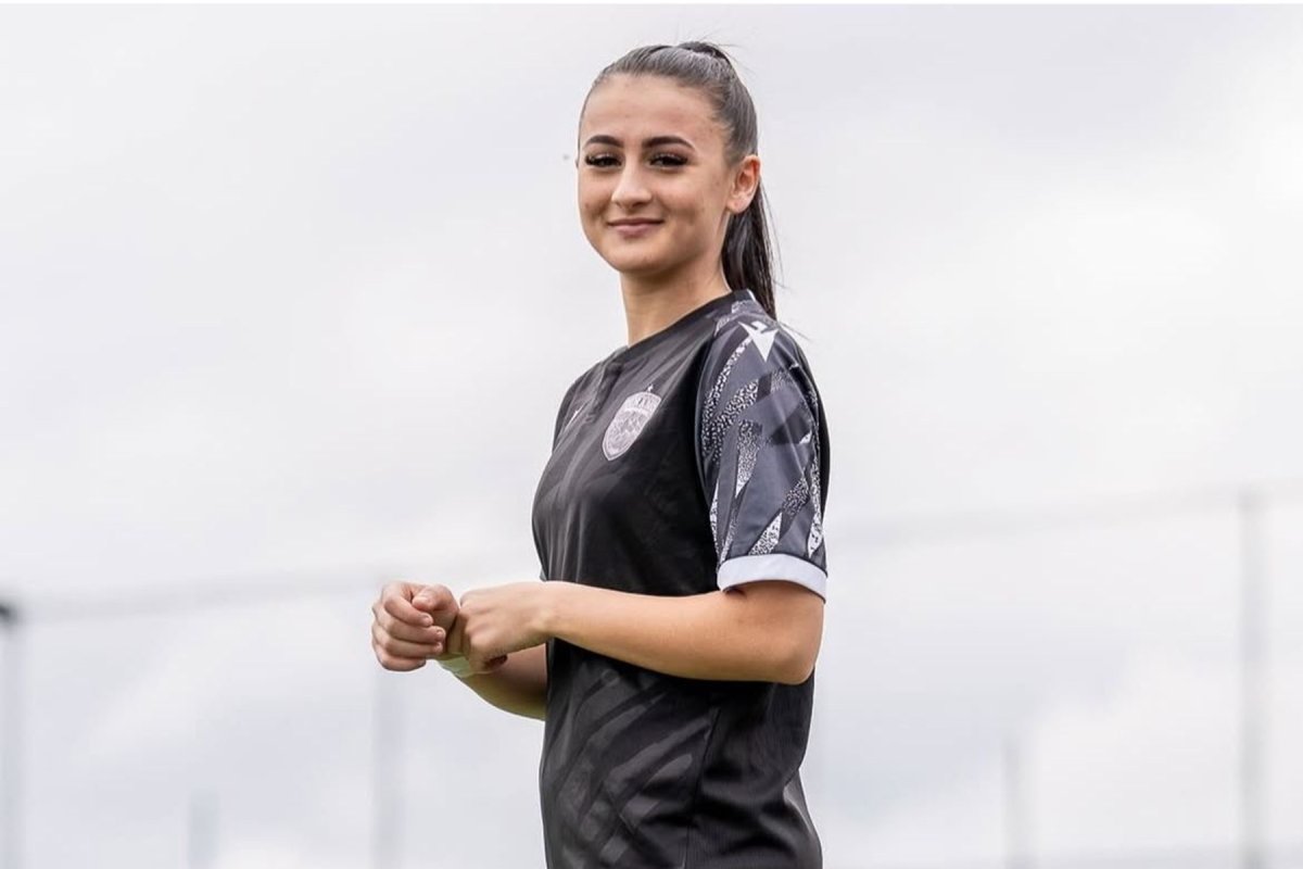 Denisa Barbu, jucătoare la Dinamo
