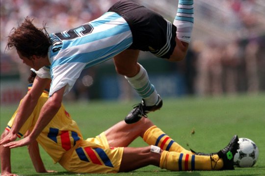 Valentin Ceaușescu a ajutat un fotbalist legendar din Generația de Aur să evadeze din România comunistă: ”M-a trimis tovarășul să îmi dați pașaportul”