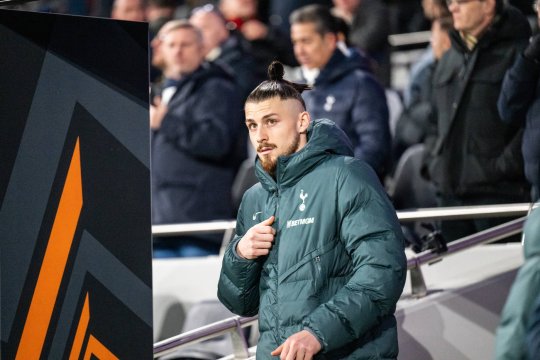 Un fotbalist român ar putea semna cu Fiorentina! Se află deja în Italia: ”E mai bun decât Drăgușin”