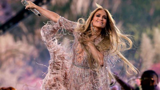 Gigi Becali, enervat că Arena Națională va fi ocupată de Jennifer Lopez! L-a avertizat deja pe Nicușor Dan: ”Să aibă grijă ce face”