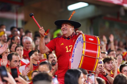 A murit Manolo, cel mai cunoscut suporter al naționalei Spaniei: ”Ne-a fost alături la bine, dar și la greu”