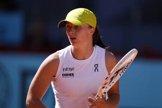 Iga Swiatek, spulberată la Madrid: a pierdut cu 1-6, 1-6! Locul 2 WTA, în pericol