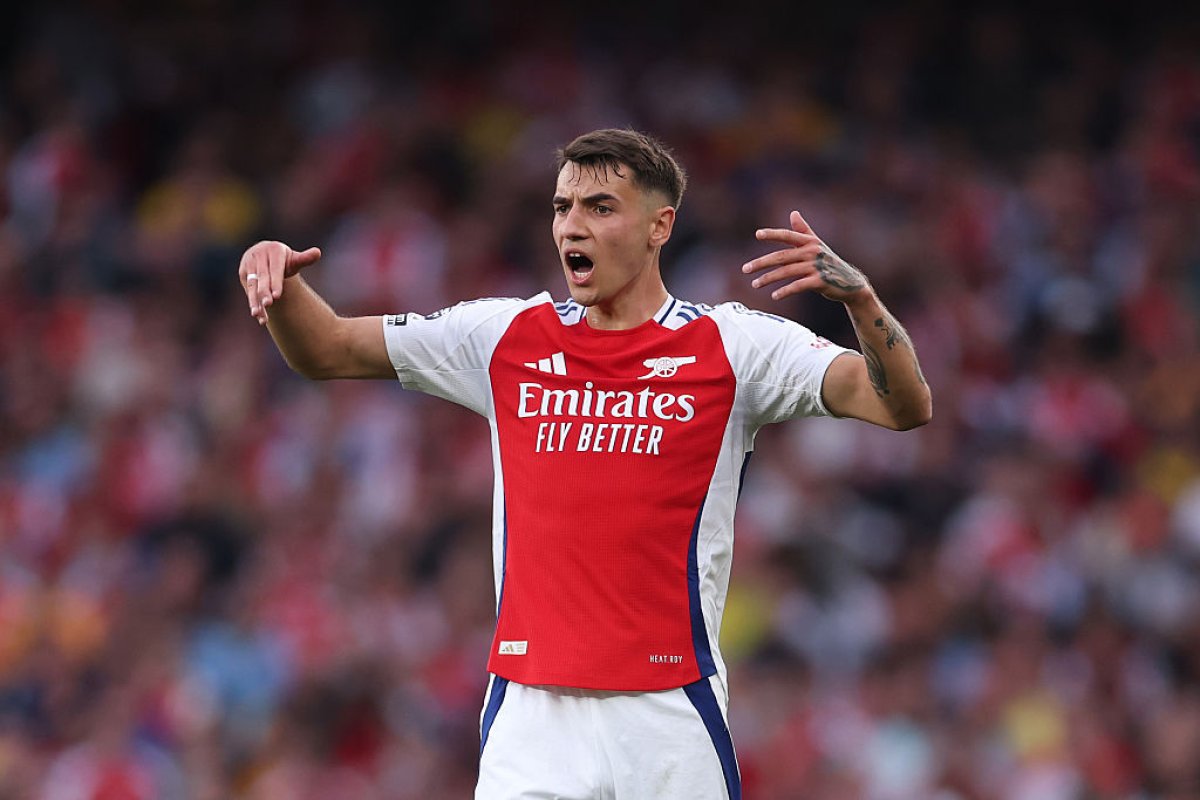 Jakub Kiwior a devenit titular la arsenal după accidentarea lui Gabriel Magalhães