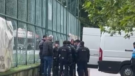 Șeful galeriei dinamoviste, controlat de jandarmi înainte să intre în Arena Națională. Ce s-a întâmplat în fața stadionului