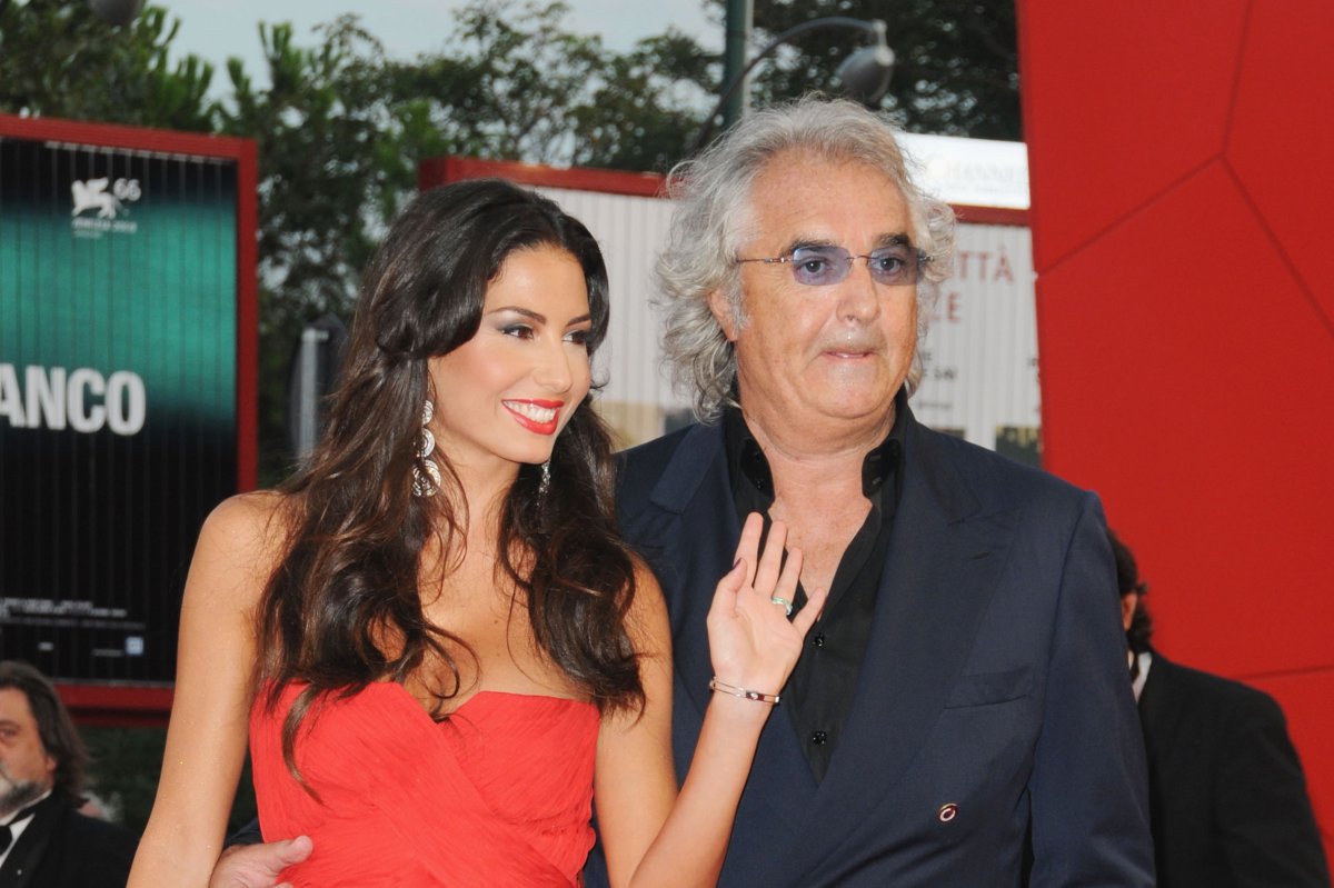 Flavio Briatore, alături de soția sa,  Elisabetta Gregoraci, în 2009, an în care milionarul a primit o suspendare pe viață din Formula 1