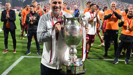 Dan Petrescu a câștigat prima Cupă a României din carieră și a făcut o mărturisire: "Am schimbat total tactica" + cui îi dedică trofeul