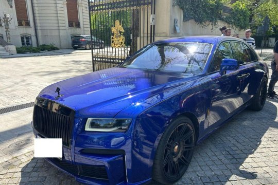 Gigi Becali, accident cu Rolls Royce-ul de 500.000 de euro. A ricoșat în mașina unei persoane cu dizabilități