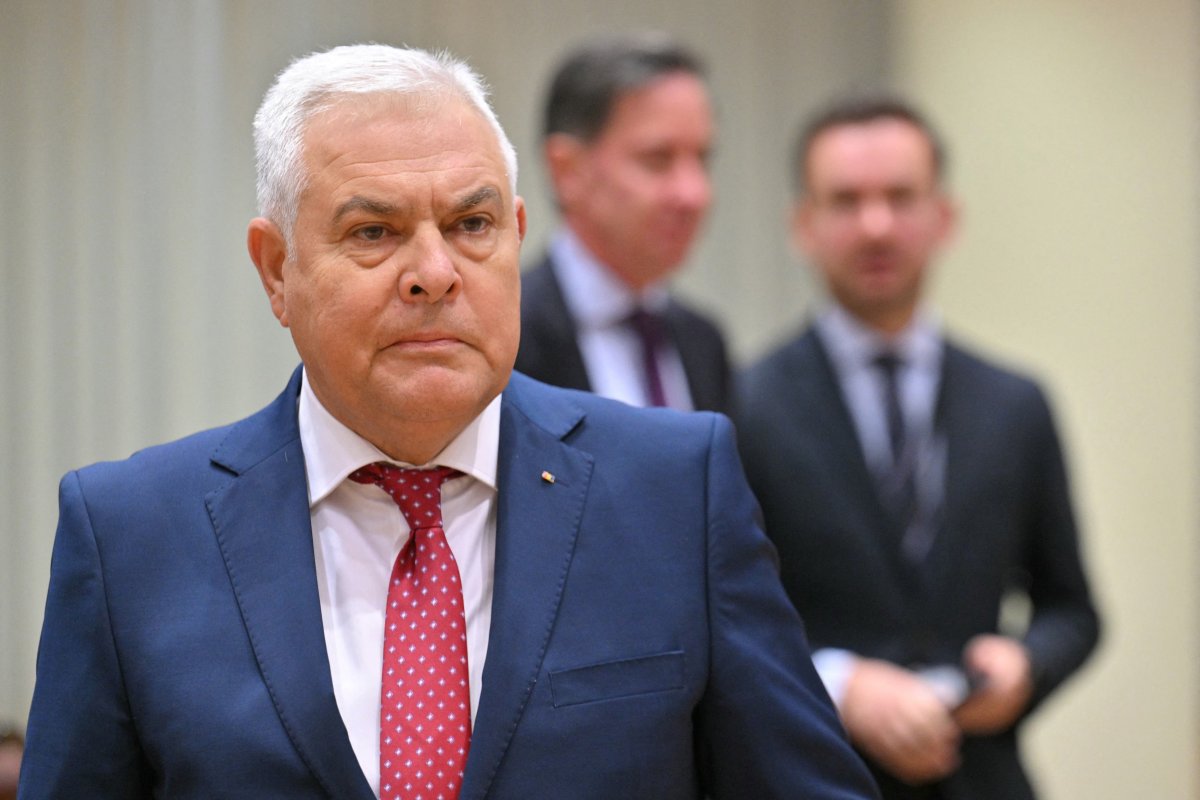 Angel Tîlvăr este ministrul MApN