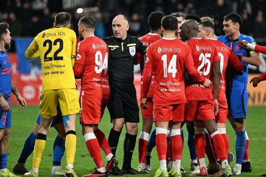 Fotbalistul din SuperLiga trecut pe la Arsenal, aproape de transferul la altă echipă! Ce salariu i se oferă