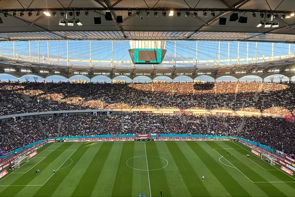 FCSB - Universitatea Craiova, ora 20:00, pe iAMSport.ro. Scenografia pregătită de Peluza Nord