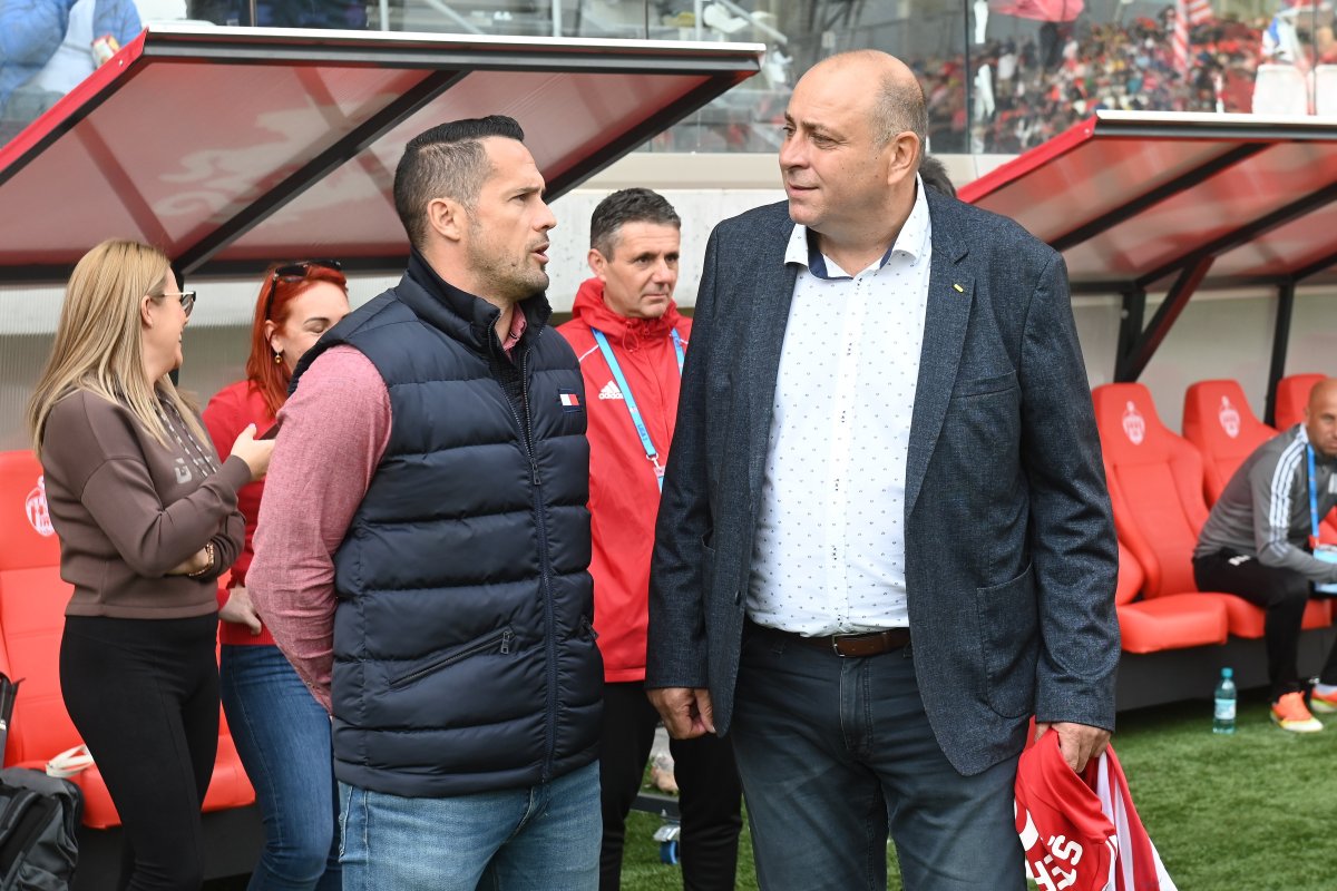 Dioszegi, alături de directorul general al lui Sepsi, Attila Hadnagy