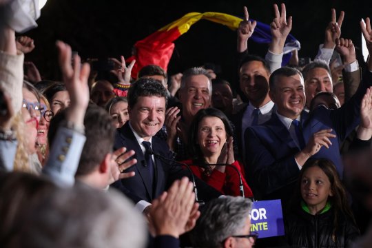 Gabi Safta, un nou derapaj grosolan. Mesaj pentru votanții lui Nicușor Dan: ”Ați distrus țara! Sistem ticălos. I-ați pus pe morți să voteze”