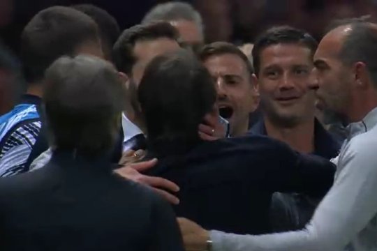 Chivu și Conte, la un pas de bătăie în Parma - Napoli. Dramatism total în Serie A: totul se decide în ultima etapă. Milan ratează Europa