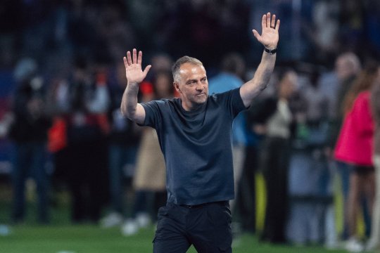 Hansi Flick a semnat un nou contract! Decizia oficială urmează să fie anunțată