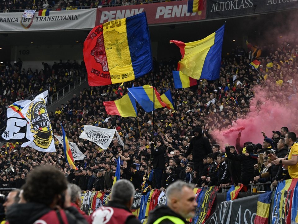 Comportamentul suporterilor naționalei României a fost sancționat din nou