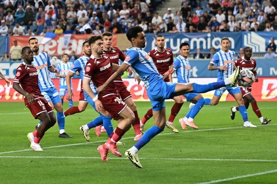 Universitatea Craiova - Rapid 1-2. Șumudică ”arbitrează” lupta la titlu în favoarea FCSB