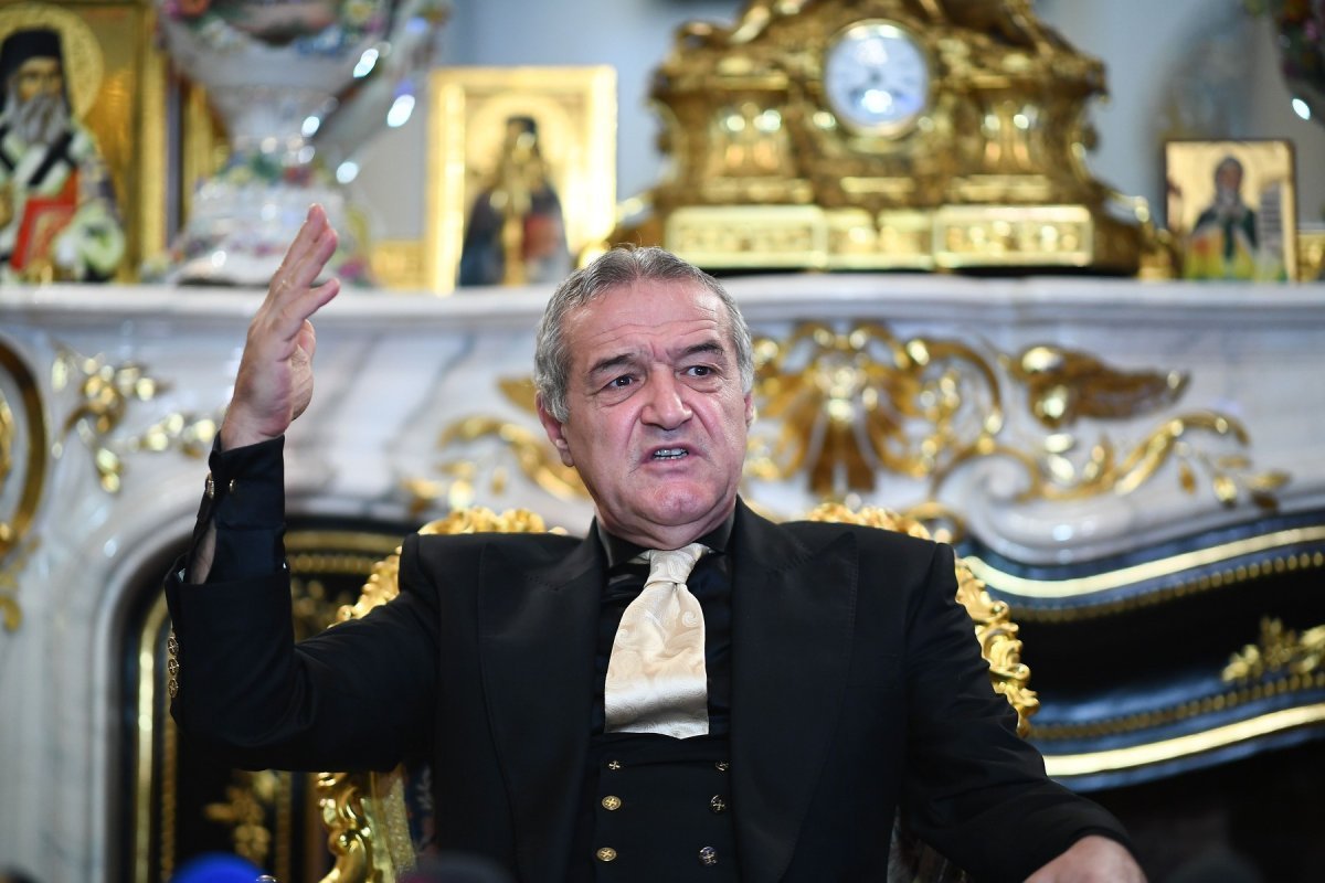 Gigi Becali a rămas fără permis de conducere